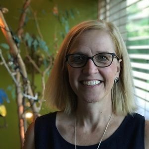 Meet your Posher, Monica